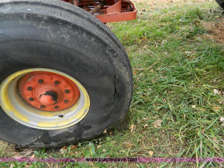 image for item L7275 Case 1170 tractor