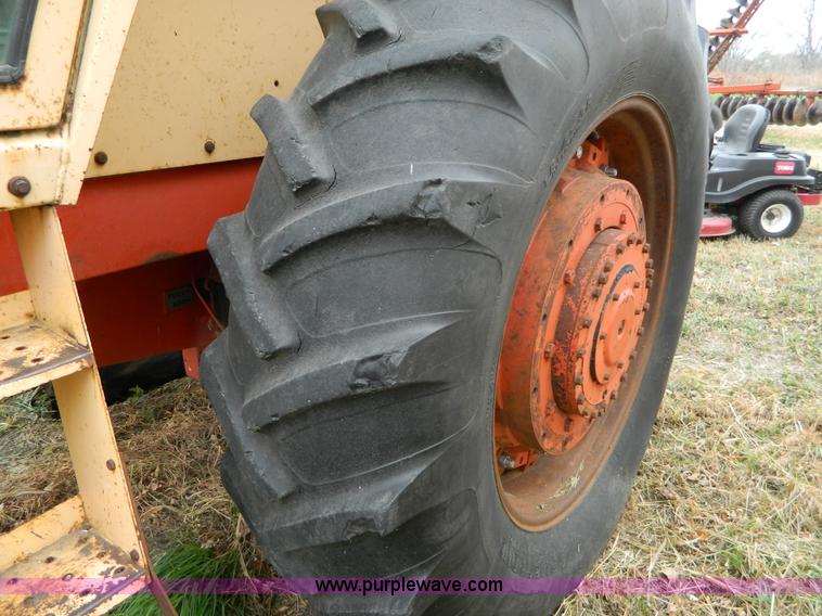 image for item L7275 Case 1170 tractor