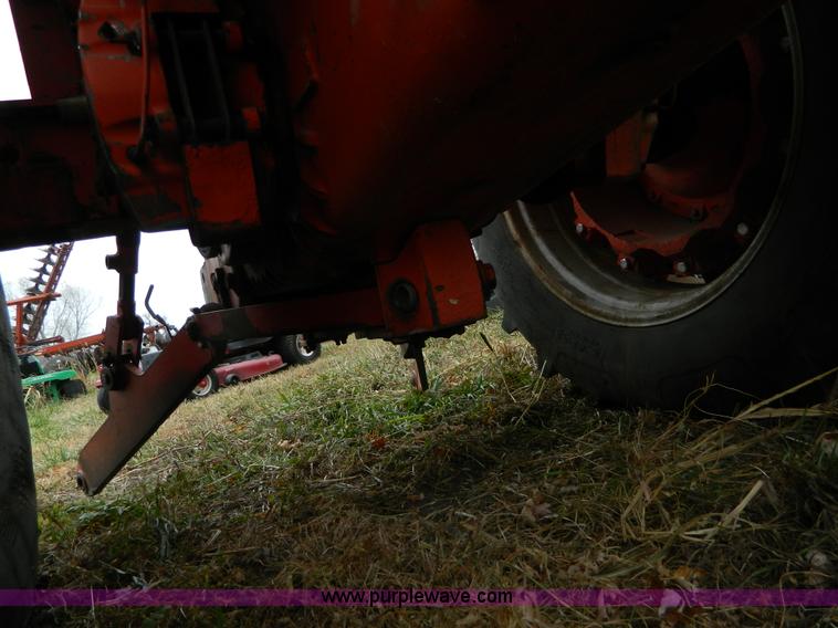 image for item L7275 Case 1170 tractor