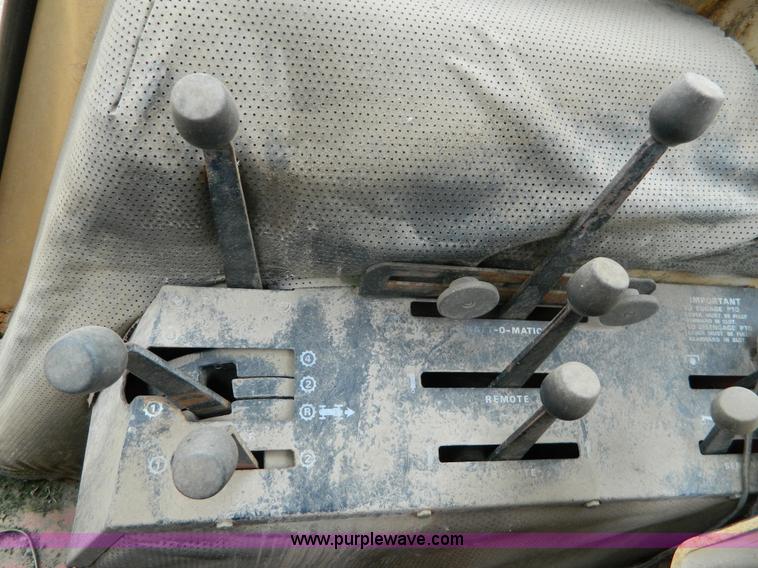 image for item L7275 Case 1170 tractor