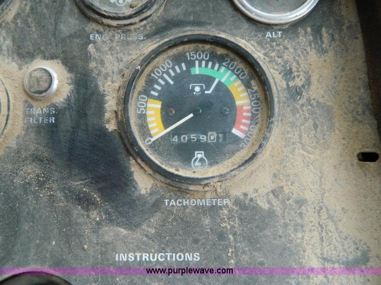 image for item L7275 Case 1170 tractor