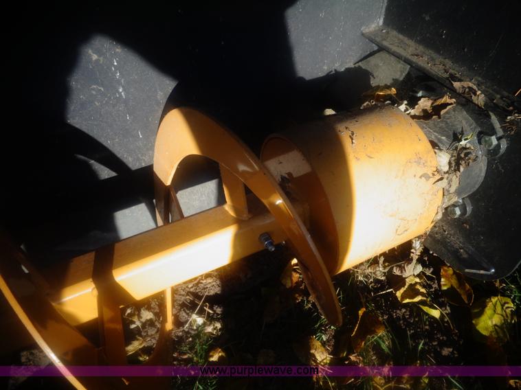 image for item AL9248 2007 New Holland snow blower skid steer attachment