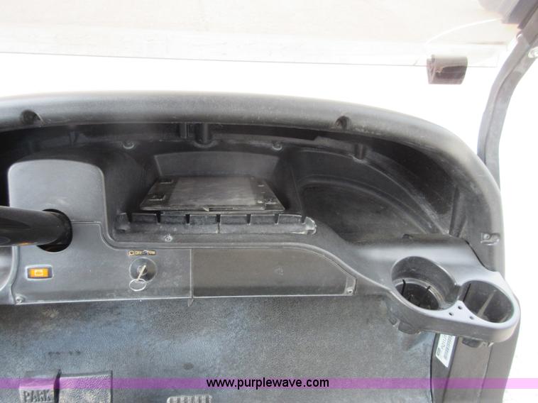 image for item BB9041 2011 Club Car Precident golf cart