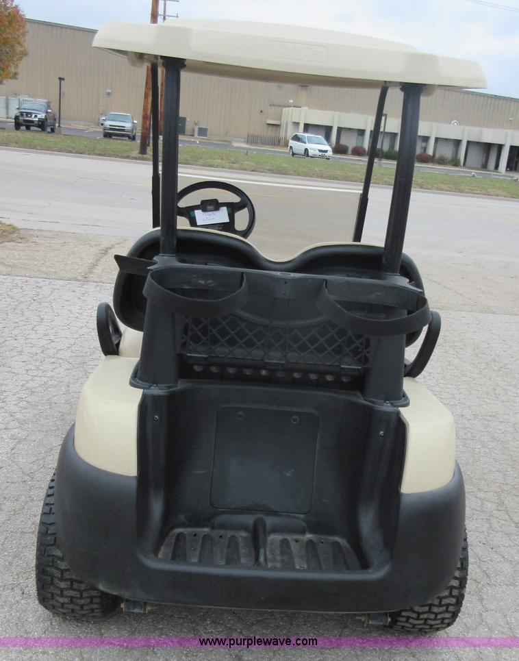 image for item BB9042 2010 Club Car Precident golf cart