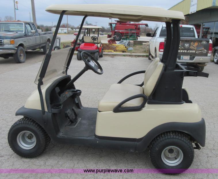 image for item BB9042 2010 Club Car Precident golf cart