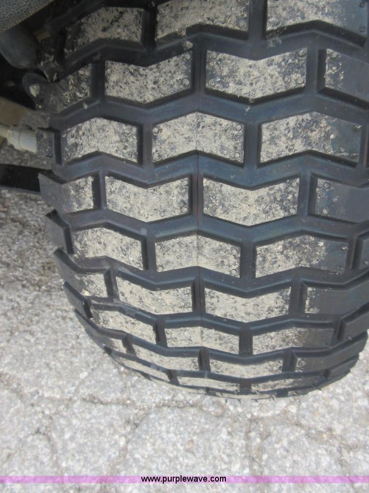 image for item BB9042 2010 Club Car Precident golf cart