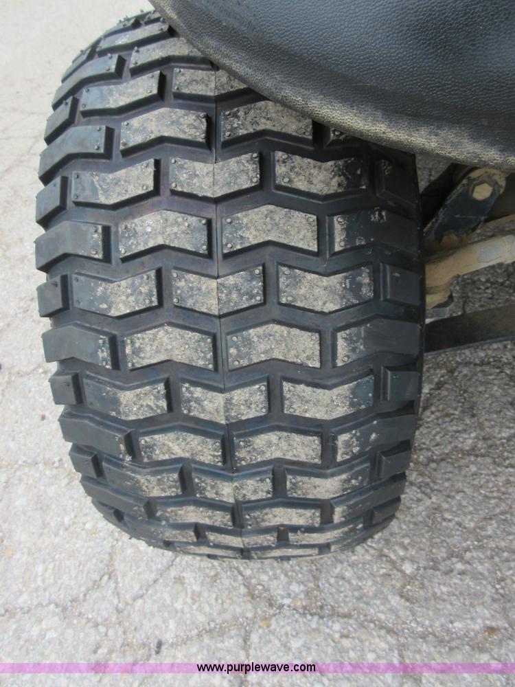 image for item BB9042 2010 Club Car Precident golf cart