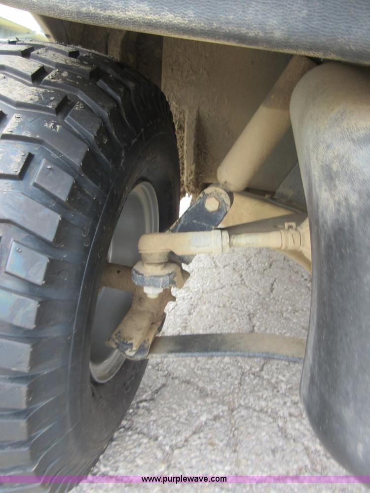 image for item BB9042 2010 Club Car Precident golf cart