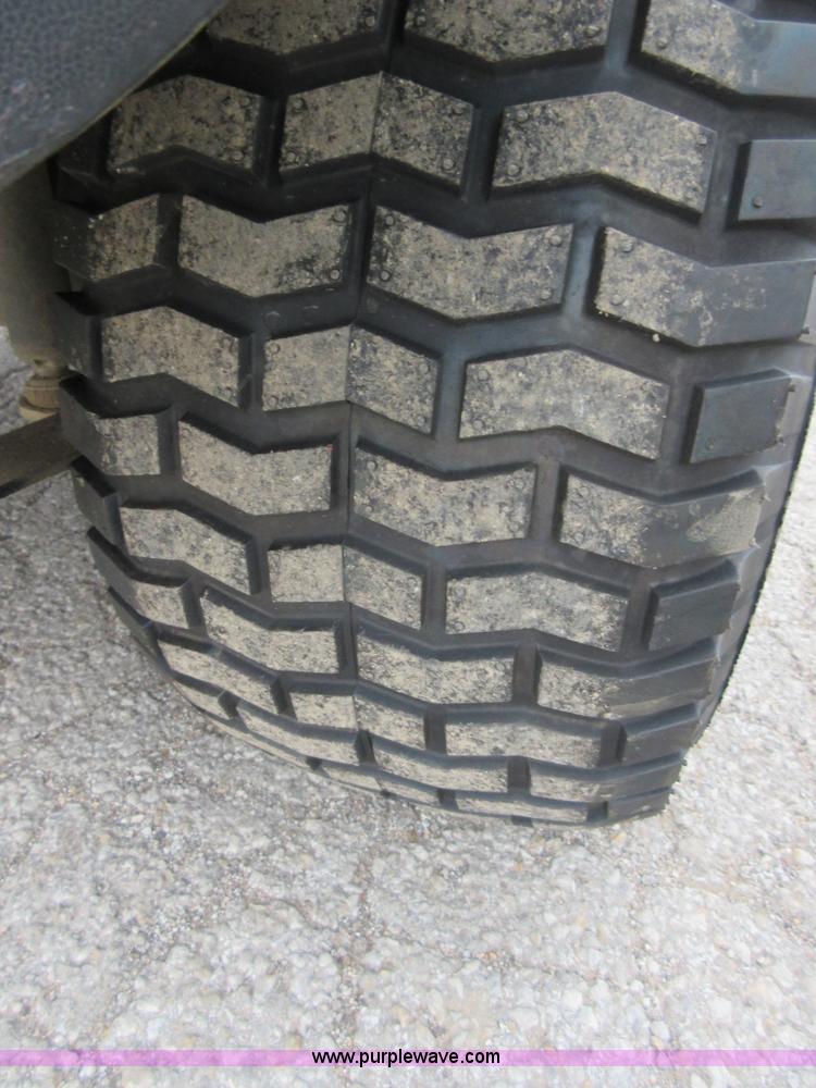 image for item BB9042 2010 Club Car Precident golf cart