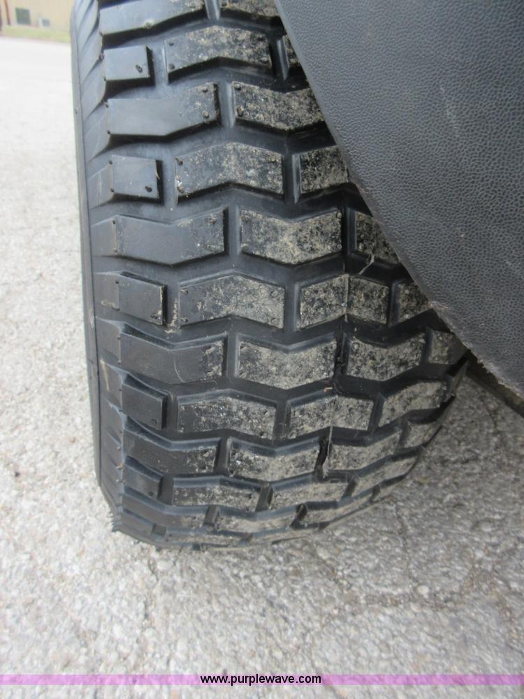 image for item BB9042 2010 Club Car Precident golf cart