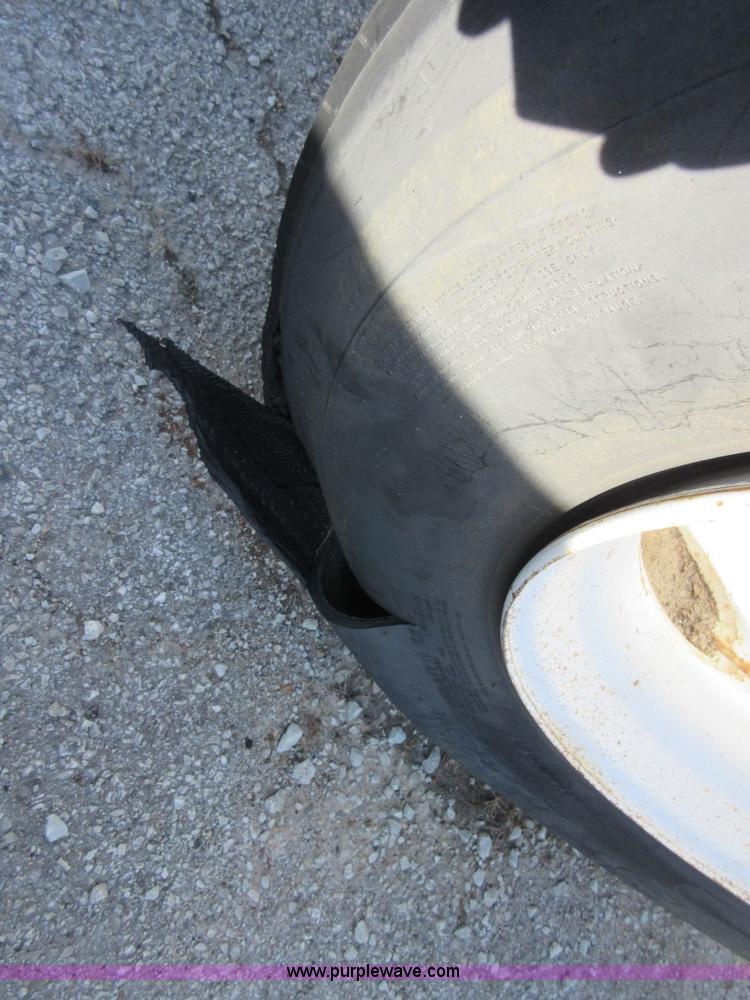 image for item BB9044 2004 Holden HCP10 converter dolly