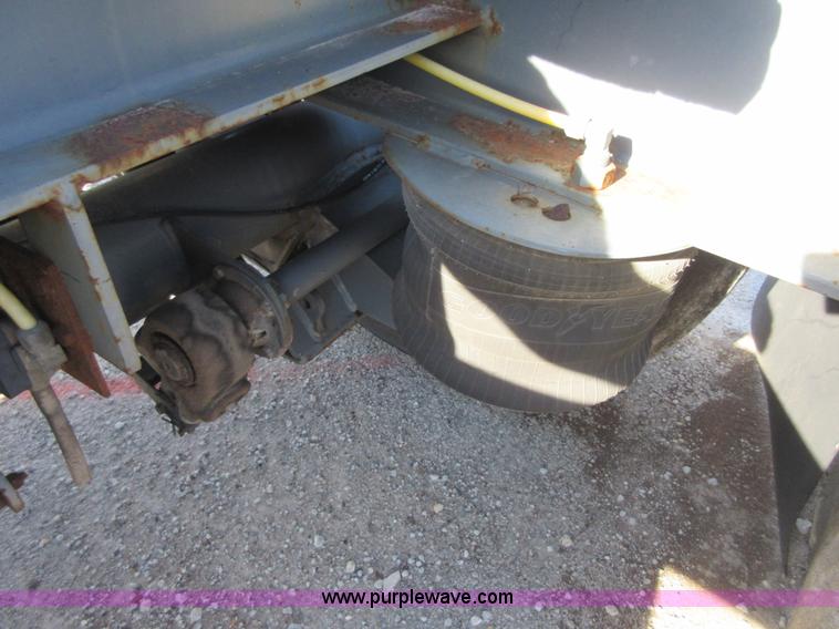 image for item BB9044 2004 Holden HCP10 converter dolly