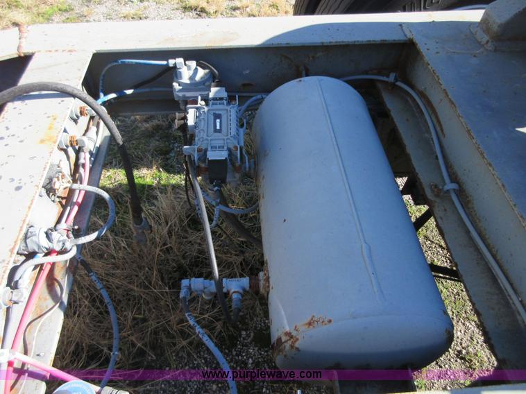 image for item BB9045 2002 Holden HCP10 converter dolly