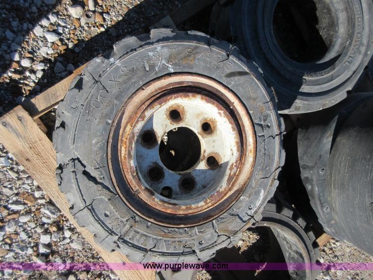 image for item BB9046 (6) forklift tires