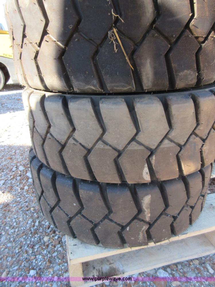 image for item BB9048 (15) 28x9-15 NHS forklift tires