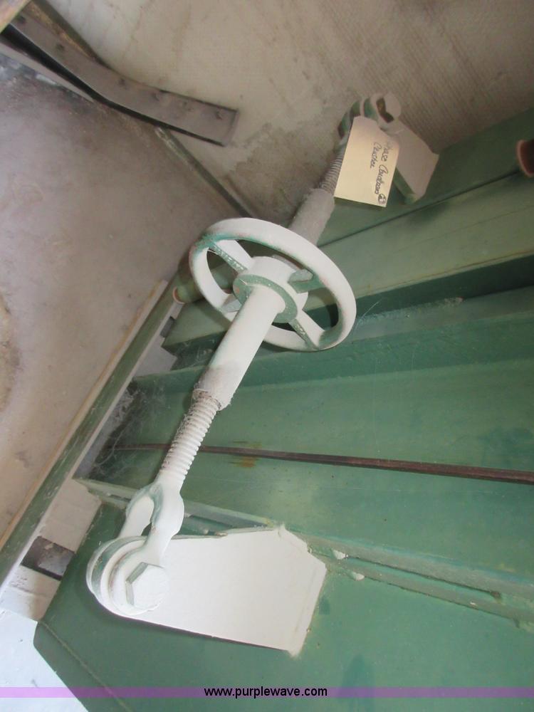 image for item BB9055 1997 Load King 1003910 vertical cardboard baler