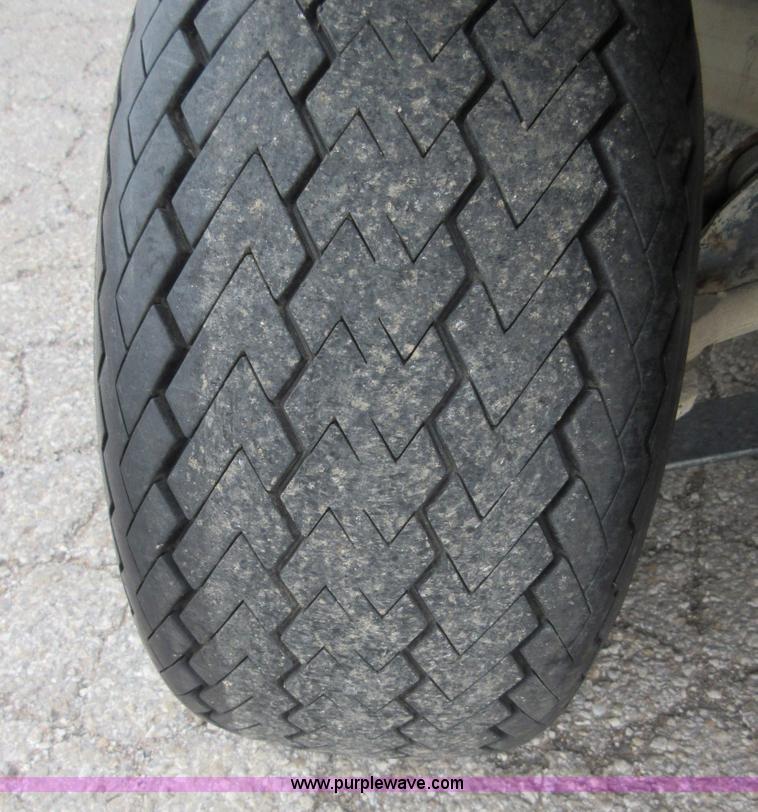 image for item BB9077 2009 Club Car Precident golf cart