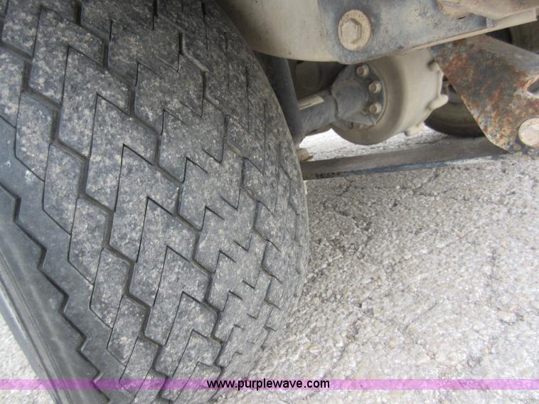 image for item BB9077 2009 Club Car Precident golf cart