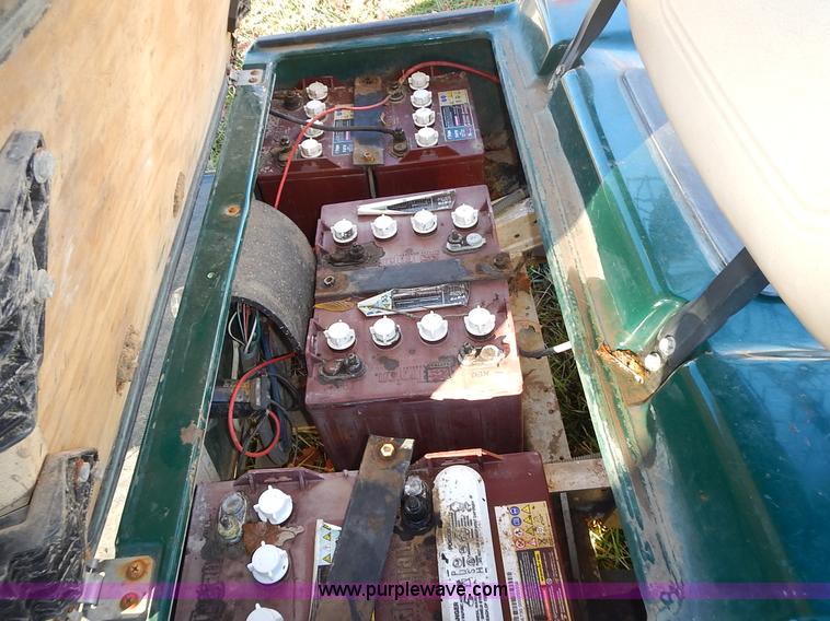 image for item BN9146 2004 Club Car electric golf cart