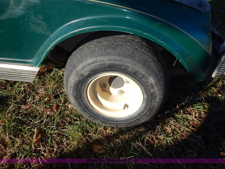 image for item BN9146 2004 Club Car electric golf cart