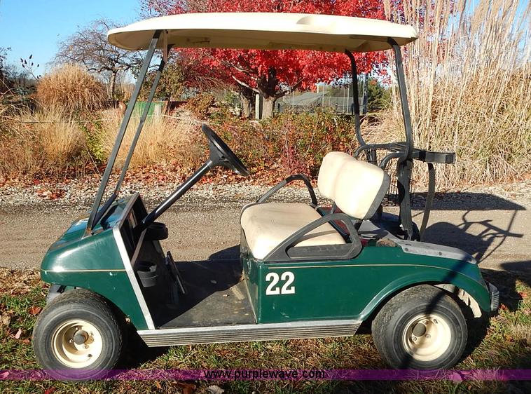 image for item BN9147 2004 Club Car electric golf cart