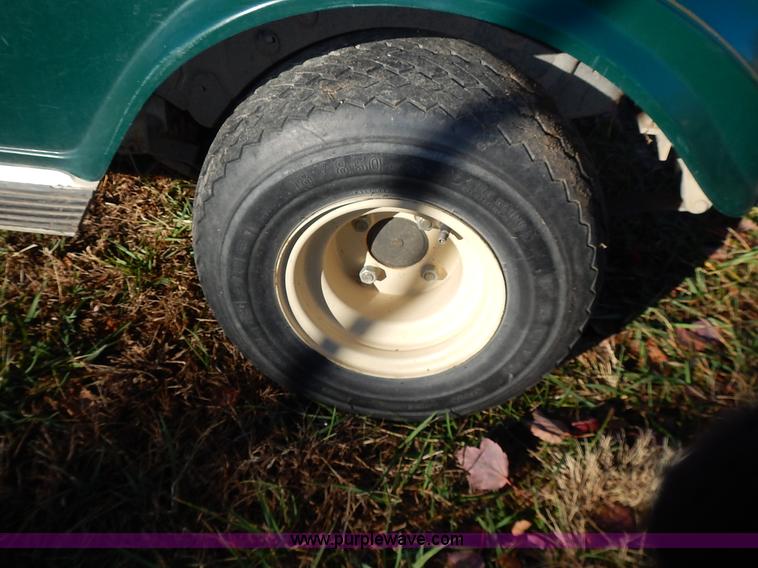 image for item BN9147 2004 Club Car electric golf cart