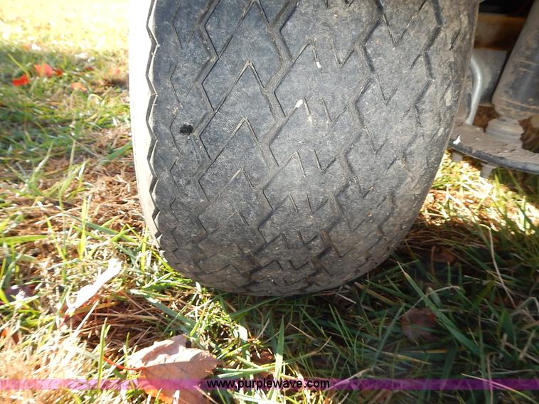 image for item BN9147 2004 Club Car electric golf cart