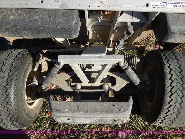 image for item BN9148 1996 Ingersoll Rand electric golf cart