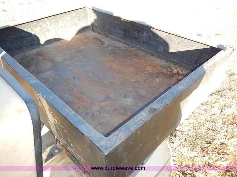 image for item BN9148 1996 Ingersoll Rand electric golf cart