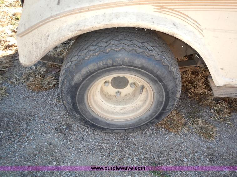 image for item BN9148 1996 Ingersoll Rand electric golf cart