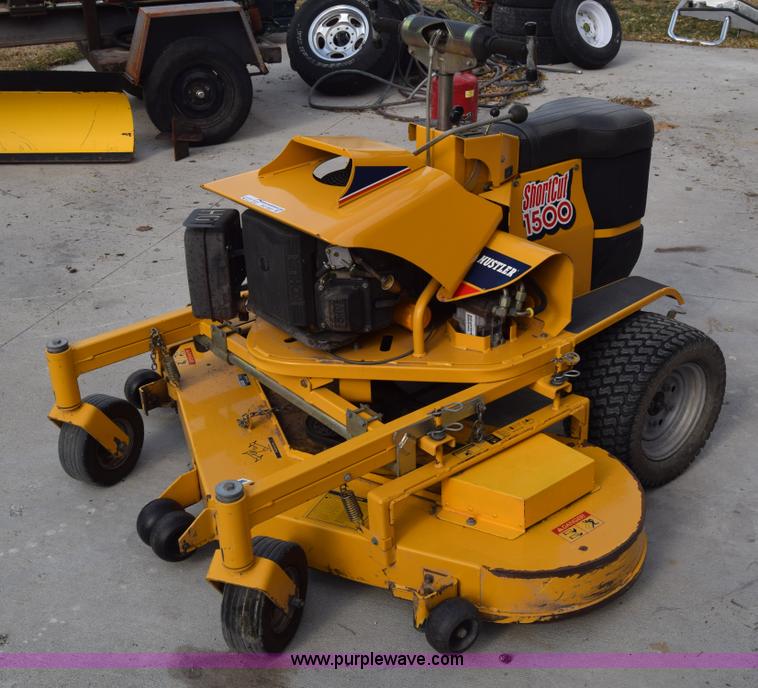 Hustler Short Cut 1500 ZTR lawn mower in Hesston, KS Item BO9681 sold