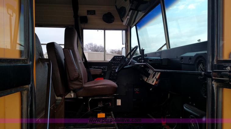 image for item BR9416 1997 Ford B800 Thomas school bus