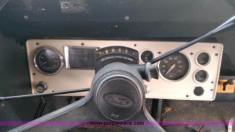 image for item BR9416 1997 Ford B800 Thomas school bus