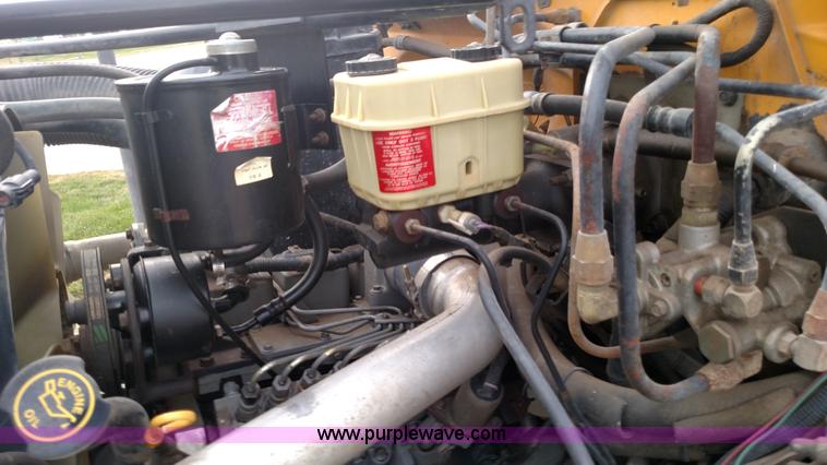 image for item BR9416 1997 Ford B800 Thomas school bus