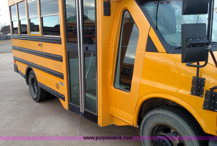 image for item BR9417 2000 Chevrolet Express 3500 Cargo school bus