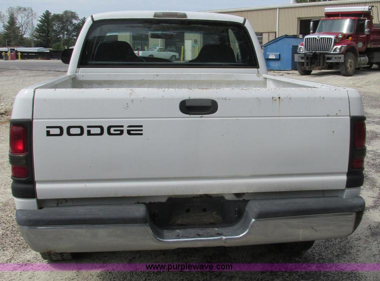 image for item BS9014 1999 Dodge Ram 1500 Club Cab pickup truck