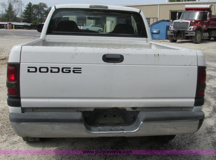 image for item BS9014 1999 Dodge Ram 1500 Club Cab pickup truck