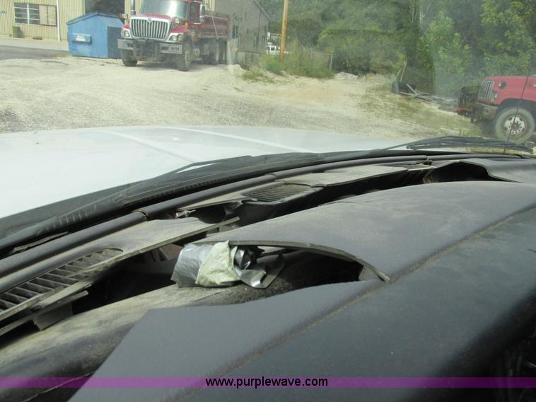 image for item BS9014 1999 Dodge Ram 1500 Club Cab pickup truck