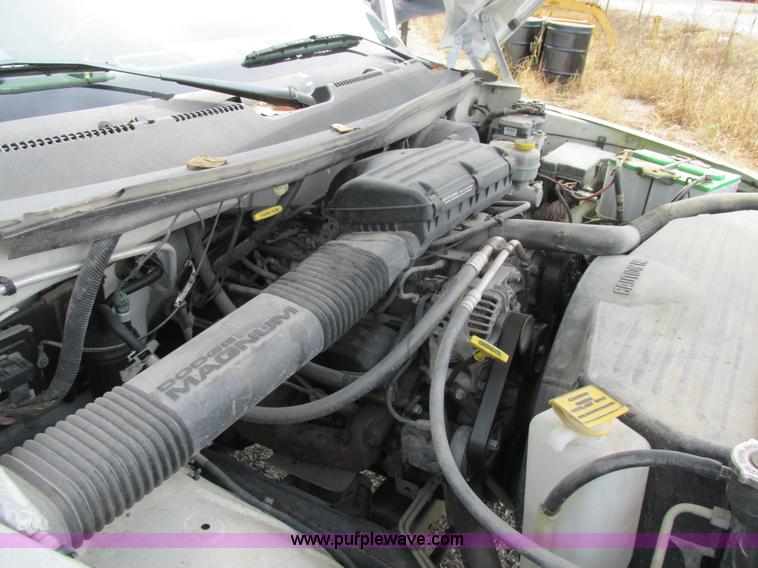 image for item BS9014 1999 Dodge Ram 1500 Club Cab pickup truck