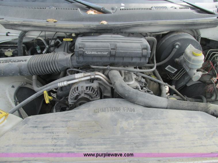 image for item BS9014 1999 Dodge Ram 1500 Club Cab pickup truck