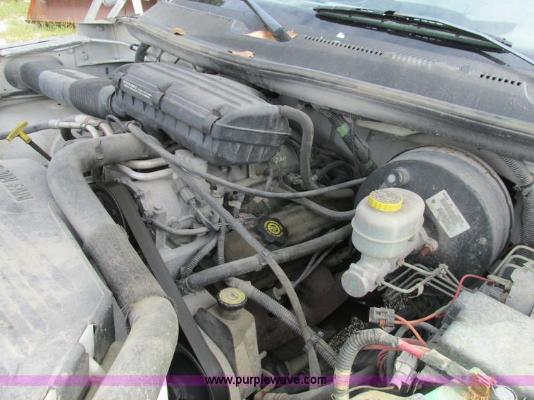 image for item BS9014 1999 Dodge Ram 1500 Club Cab pickup truck