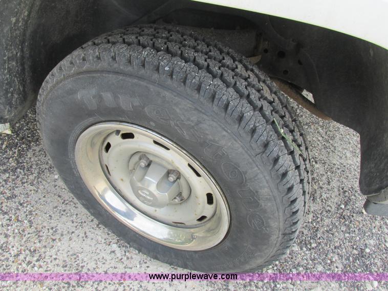 image for item BS9014 1999 Dodge Ram 1500 Club Cab pickup truck