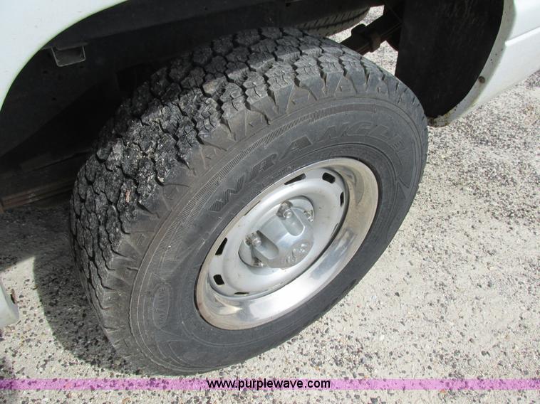 image for item BS9014 1999 Dodge Ram 1500 Club Cab pickup truck