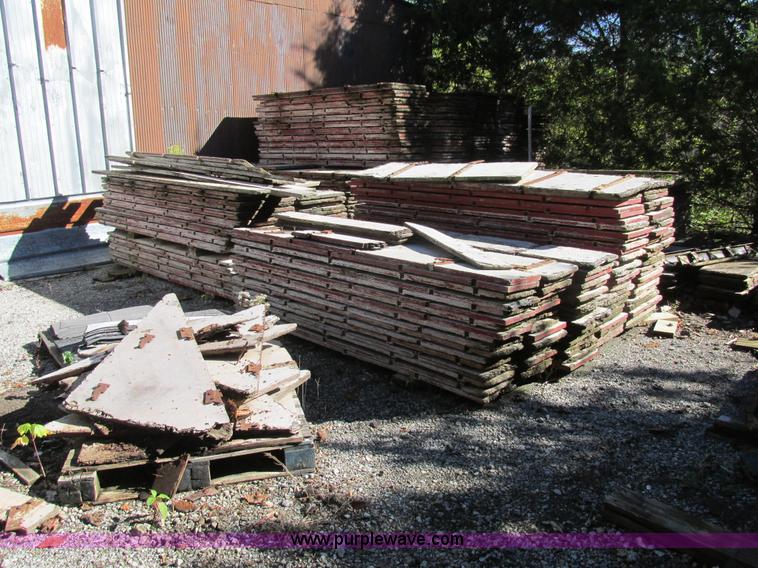 image for item BS9905 Wood concrete forms