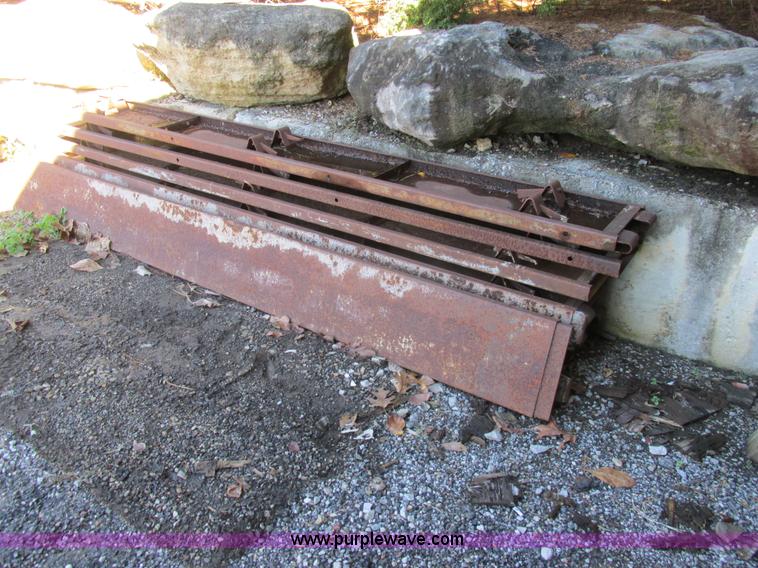 image for item BS9908 (8) steel concrete forms