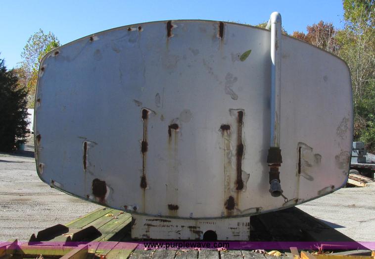 image for item BS9912 1999 United Troch & Equip. water tanker truck bed