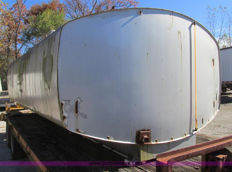 image for item BS9912 1999 United Troch & Equip. water tanker truck bed