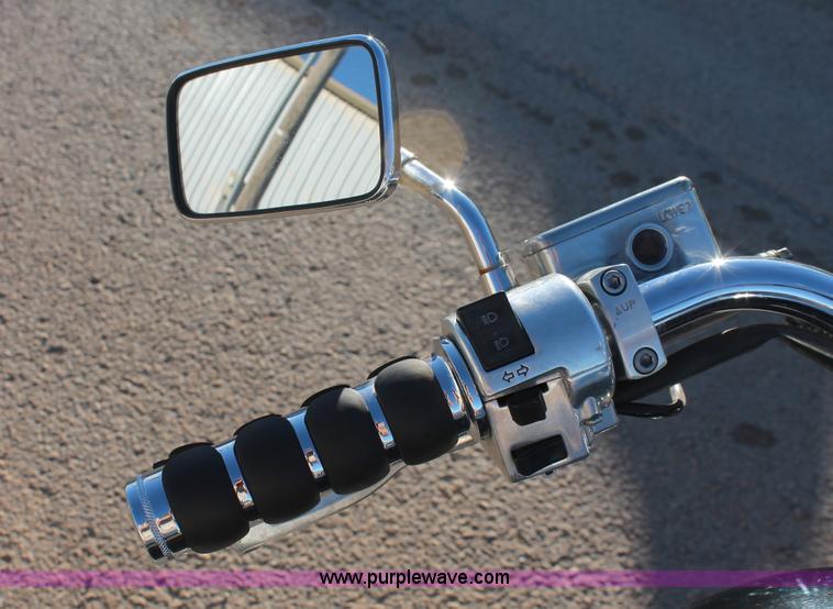 image for item H8032 2007 Honda VTX1800S Tourer motorcycle