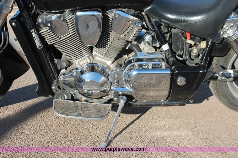 image for item H8032 2007 Honda VTX1800S Tourer motorcycle