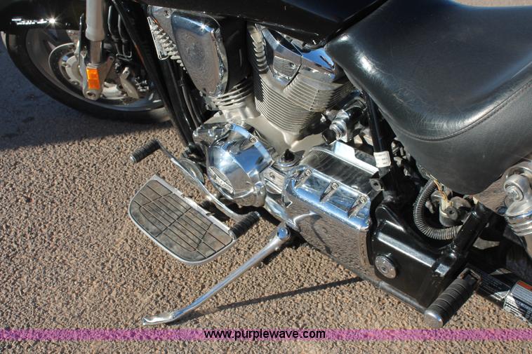 image for item H8032 2007 Honda VTX1800S Tourer motorcycle